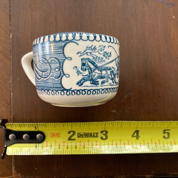 Vintage - Currier and Ives Pepper Shaker - Picture 4 of 7